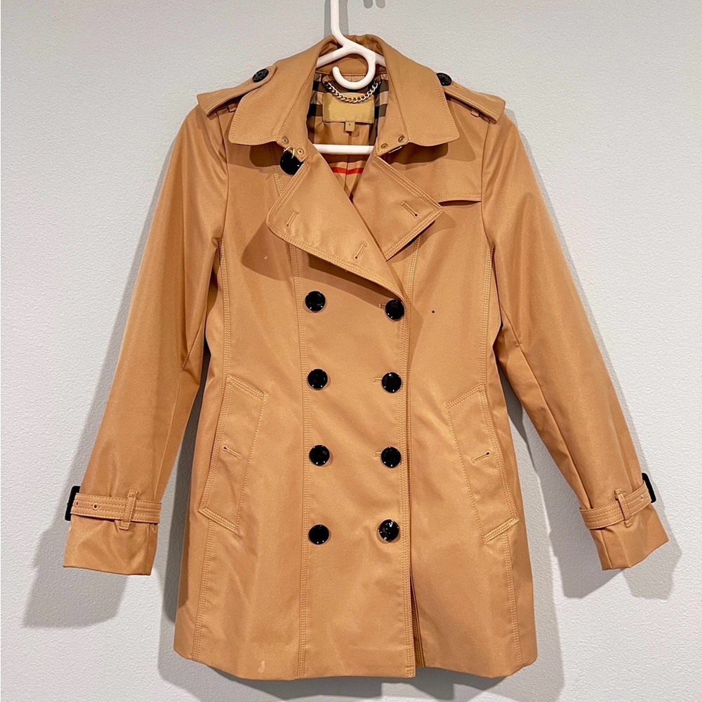 High Quality Material Trench Coat in Size S/M